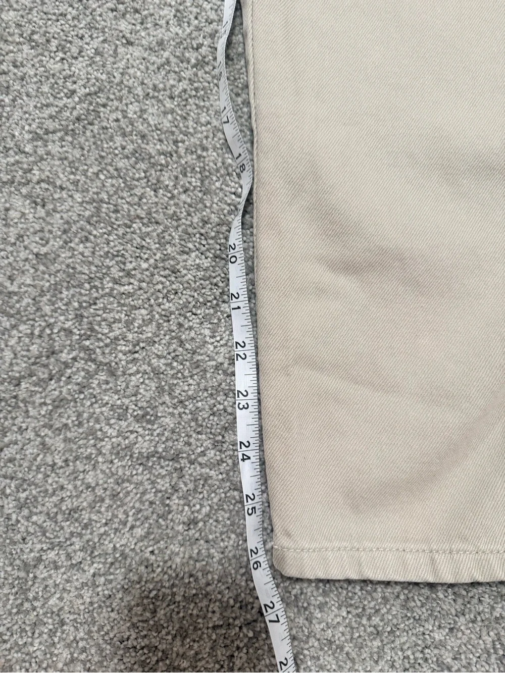 H&M Beige High-Rise Cropped Jeans